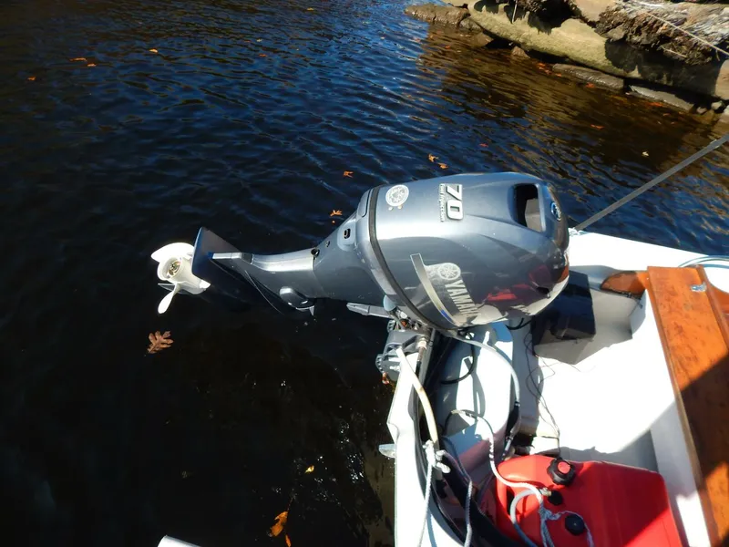 Slide: The Image of Boston Whaler 15 Sport 1984 - 6
