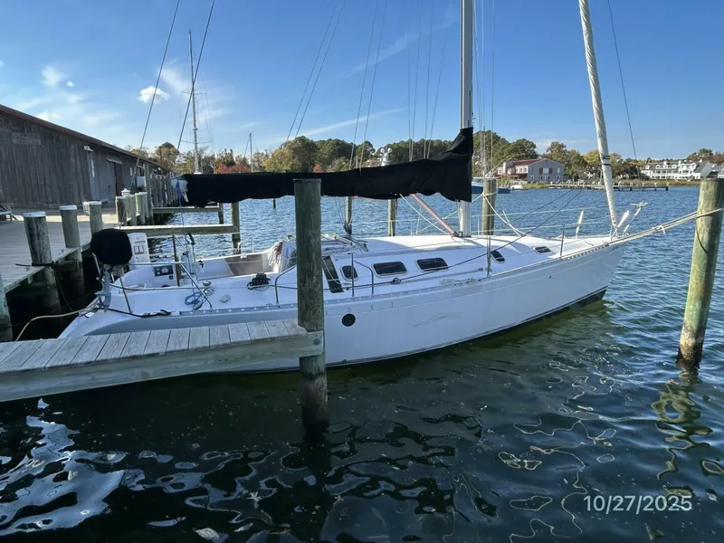 Slide: The Image of Beneteau 38s5 1992 - 2