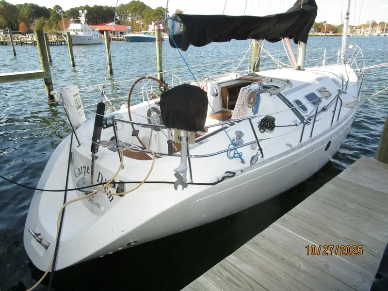 Slide: The Image of Beneteau 38s5 1992 - 3