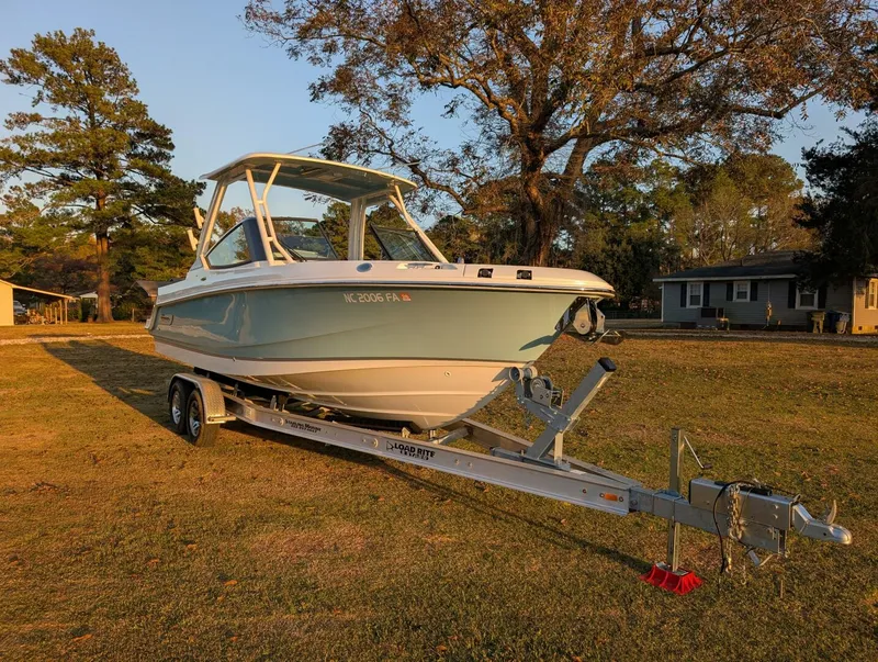 The Image of Boston Whaler 240 Vantage 2023 - 0