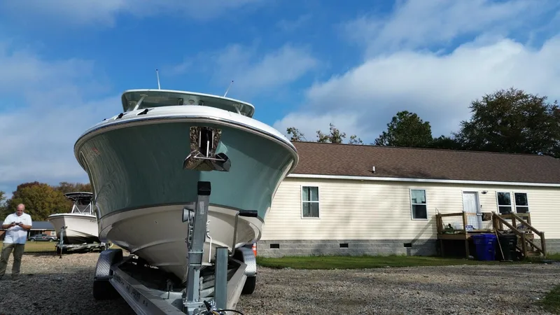 Slide: The Image of Boston Whaler 240 Vantage 2023 - 4