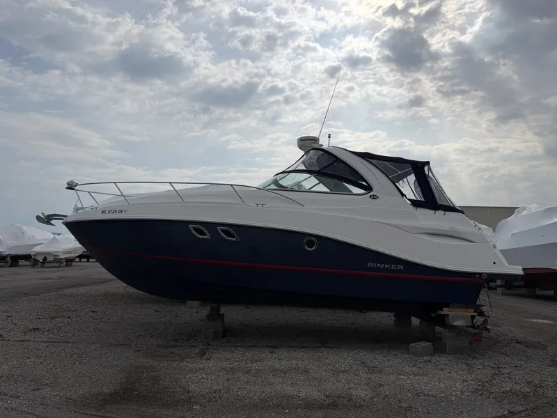 The Image of Rinker 310 Express 2016 - 0