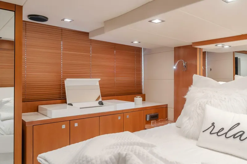 Slide: The Image of Sunseeker Portofino 48 2012 - 15