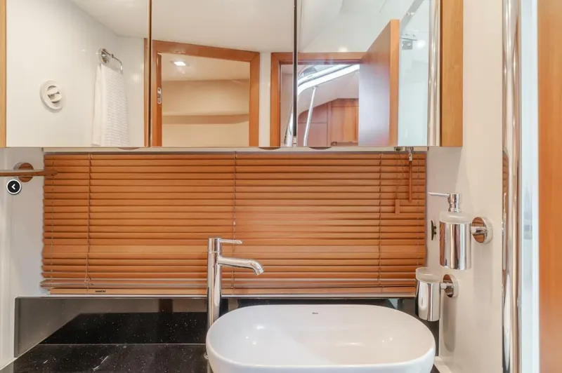 Slide: The Image of Sunseeker Portofino 48 2012 - 17