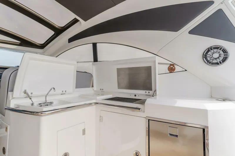Slide: The Image of Sunseeker Portofino 48 2012 - 8