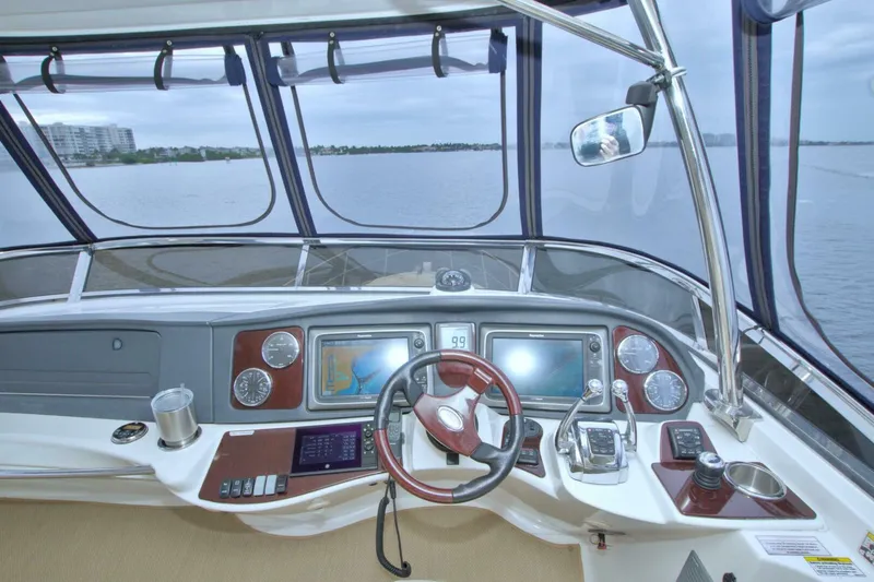 Slide: The Image of Meridian 441 Sedan 2013 - 17