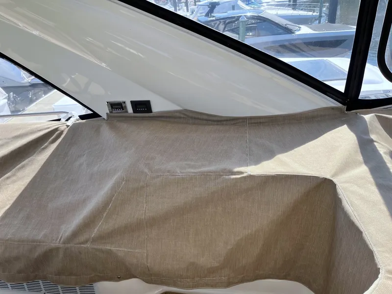 Slide: The Image of Meridian 441 Sedan 2013 - 26