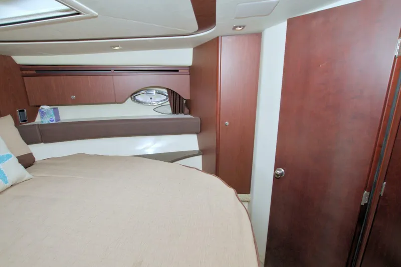 Slide: The Image of Meridian 441 Sedan 2013 - 50