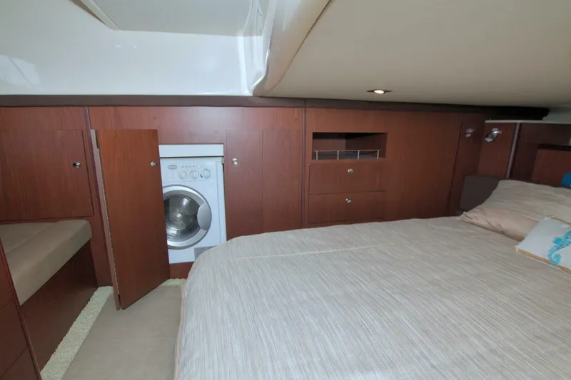 Slide: The Image of Meridian 441 Sedan 2013 - 57