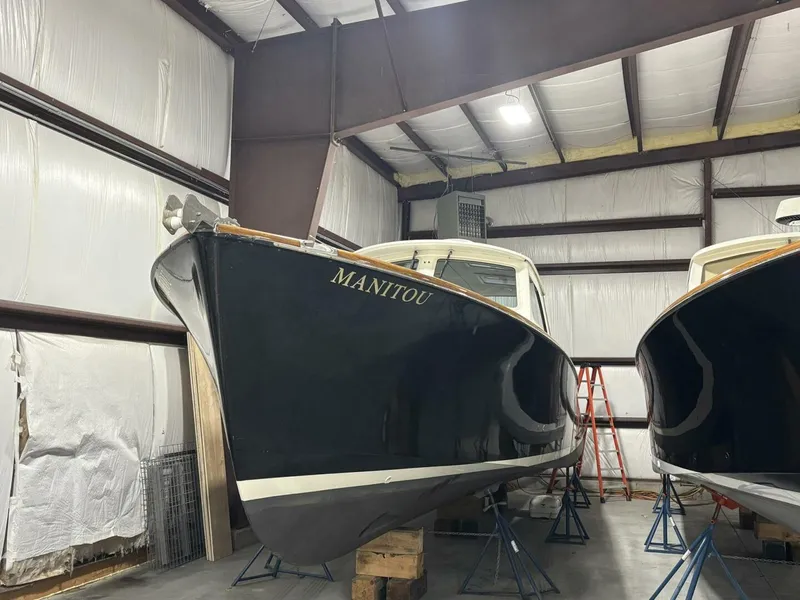 The Image of Hinckley Yachts 36 Picnic Boat EP 2004 - 0