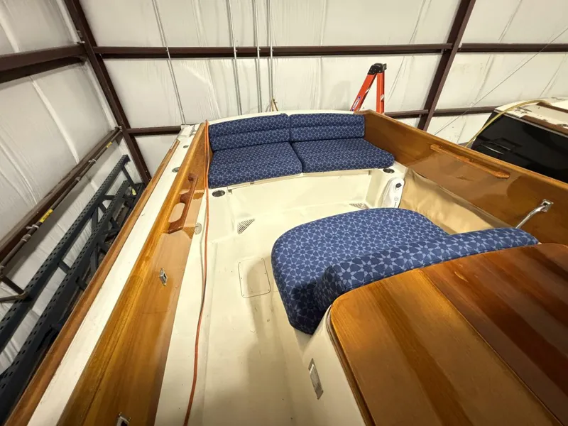 Slide: The Image of Hinckley Yachts 36 Picnic Boat EP 2004 - 10