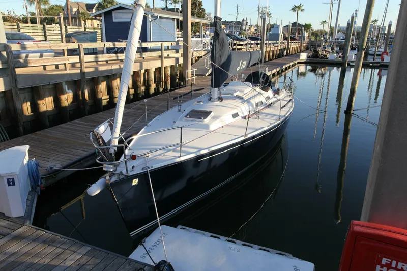 Slide: The Image of J Boats 120 1996 - 124