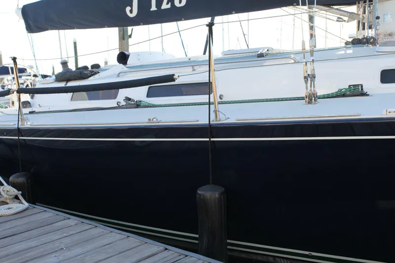 Slide: The Image of J Boats 120 1996 - 14