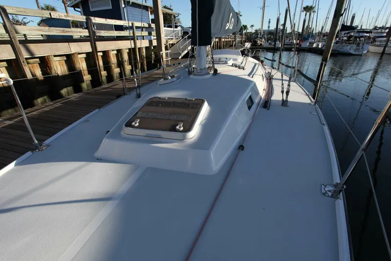Slide: The Image of J Boats 120 1996 - 38