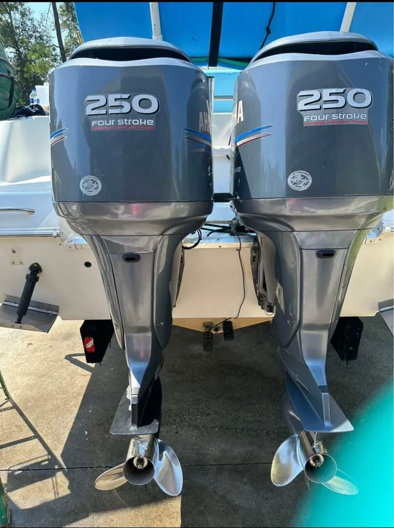 Slide: The Image of Wellcraft 290 Coastal 2000 - 4