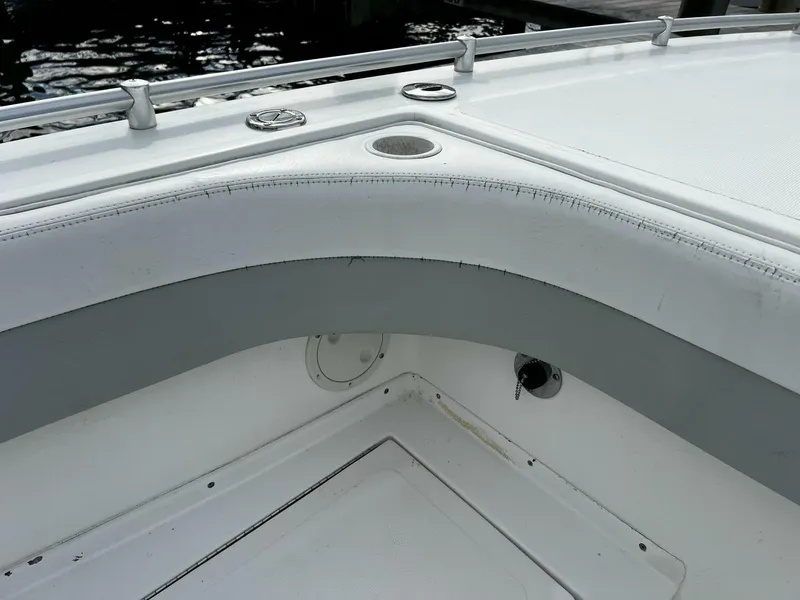 Slide: The Image of Avanti 33 2000 - 15