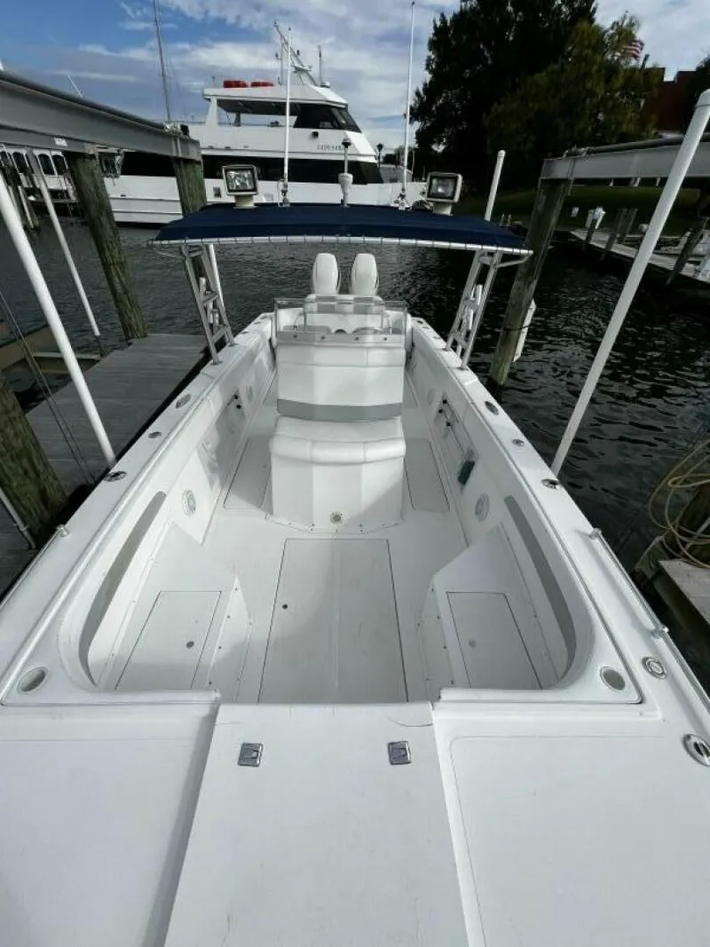Slide: The Image of Avanti 33 2000 - 18