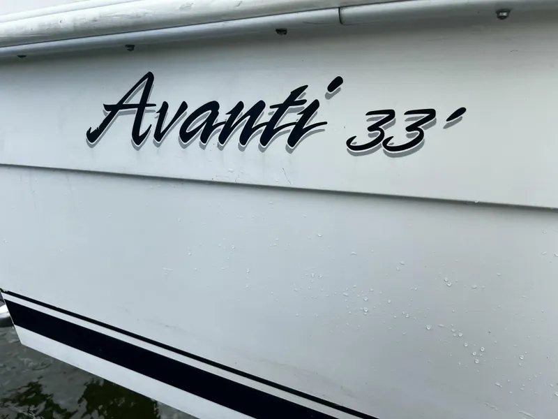 Slide: The Image of Avanti 33 2000 - 22
