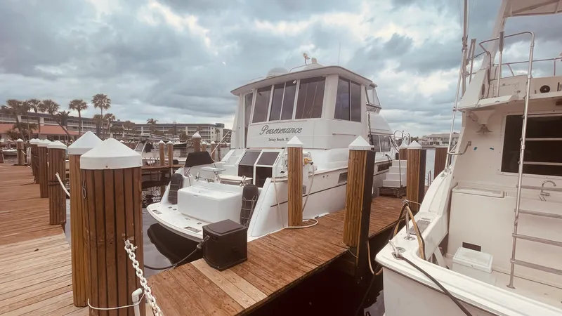 Slide: The Image of Carver Yachts 500 COCKPIT MY 1997 - 2