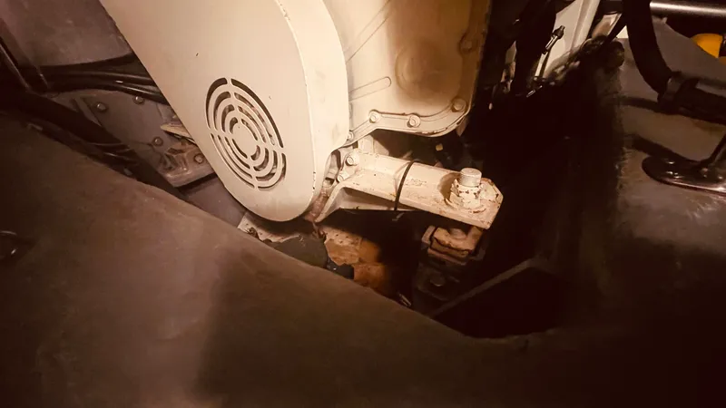 Slide: The Image of Carver Yachts 500 COCKPIT MY 1997 - 78