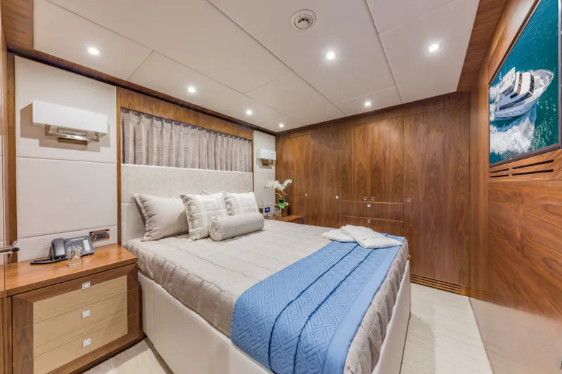 Slide: The Image of Hargrave Raised Pilothouse 2018 - 39