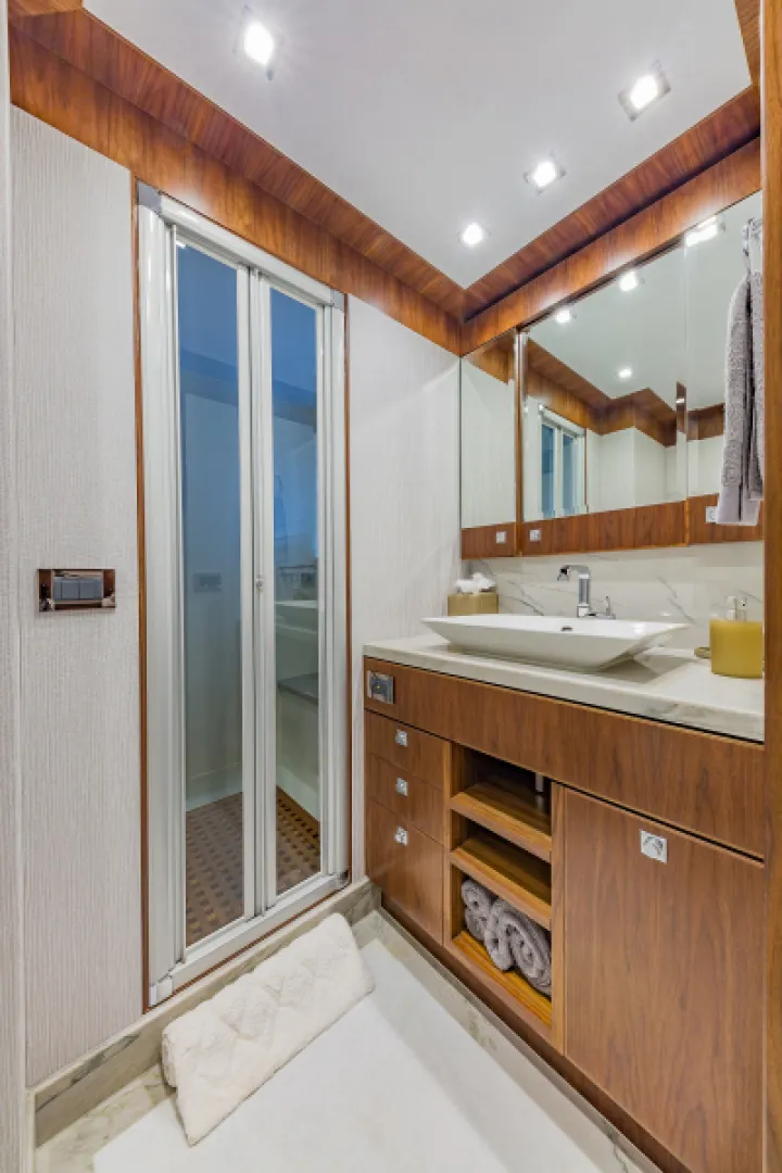 Slide: The Image of Hargrave Raised Pilothouse 2018 - 42