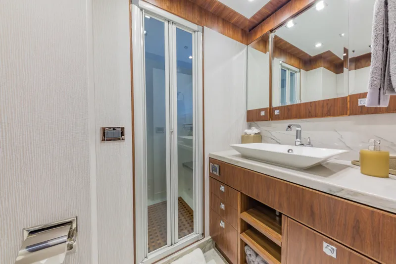 Slide: The Image of Hargrave Raised Pilothouse 2018 - 43