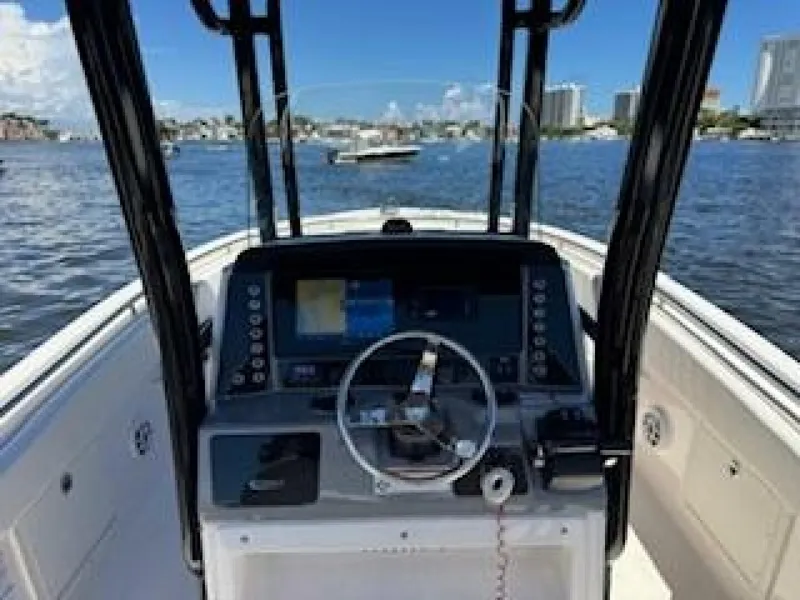 Slide: The Image of Robalo R242 Center Console 2022 - 12