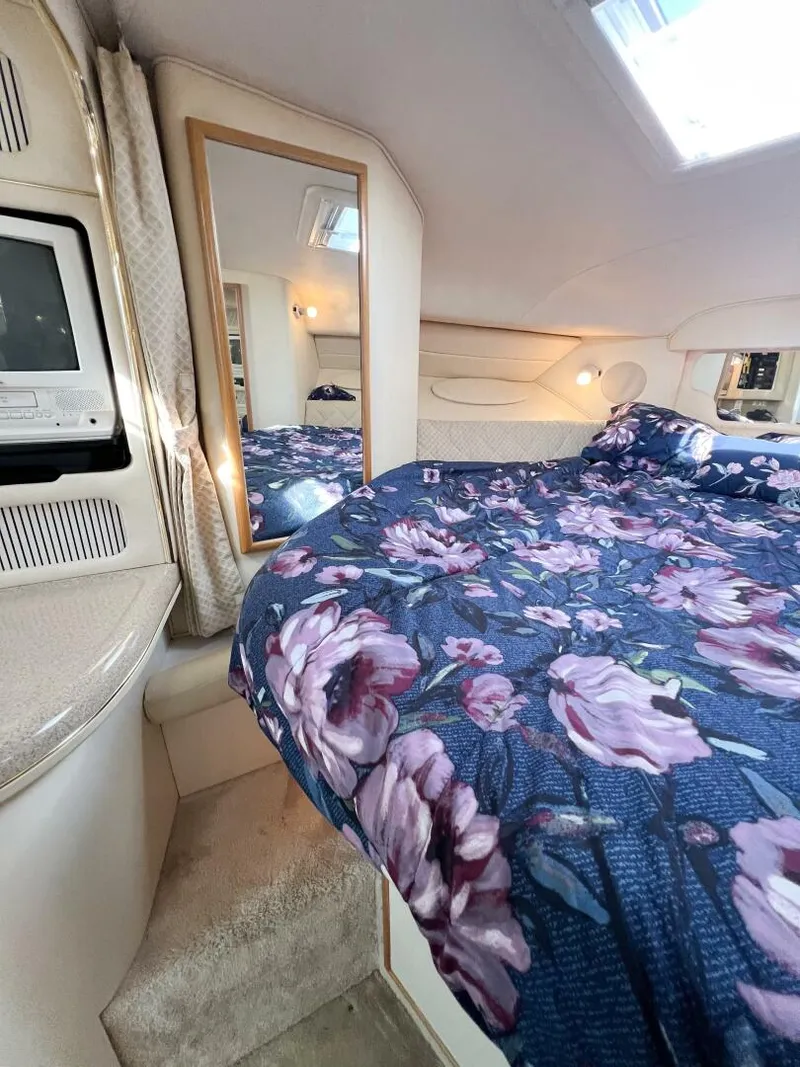 Slide: The Image of Sea Ray 340 Sundancer 2000 - 15