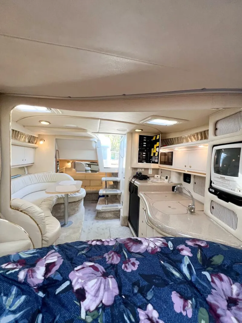 Slide: The Image of Sea Ray 340 Sundancer 2000 - 17