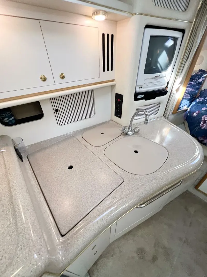 Slide: The Image of Sea Ray 340 Sundancer 2000 - 22