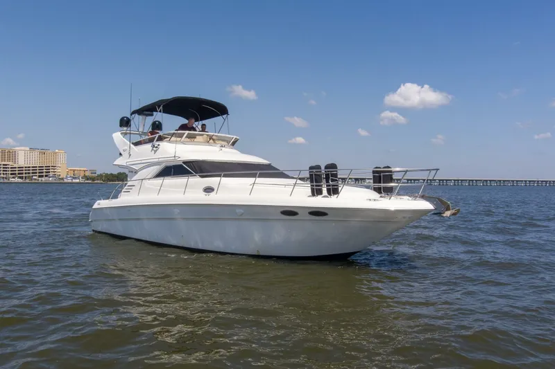 Slide: The Image of Sea Ray 400 Sedan Bridge 2000 - 35