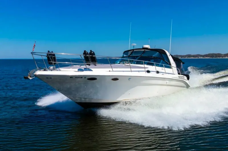 Slide: The Image of Sea Ray 400 Sundancer 1997 - 13