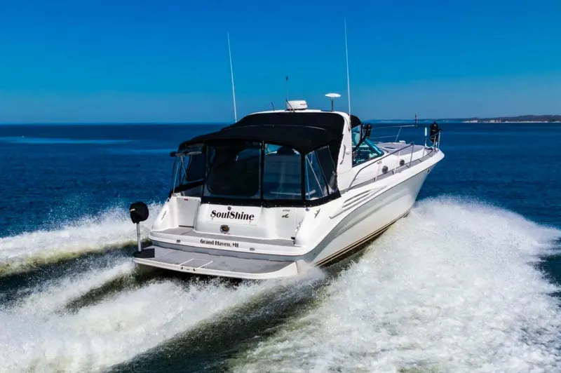 Slide: The Image of Sea Ray 400 Sundancer 1997 - 18
