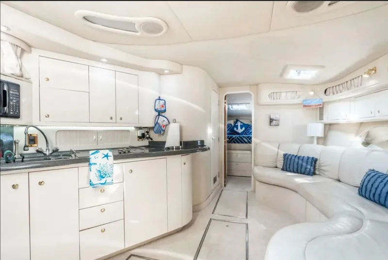 Slide: The Image of Sea Ray 400 Sundancer 1997 - 22