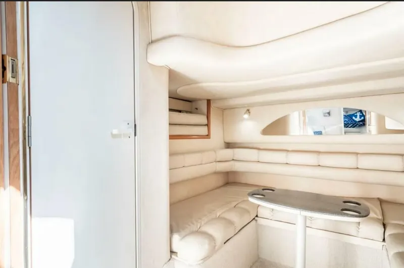 Slide: The Image of Sea Ray 400 Sundancer 1997 - 25