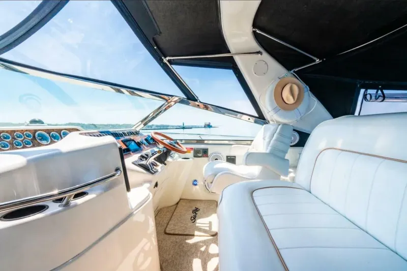 Slide: The Image of Sea Ray 400 Sundancer 1997 - 35