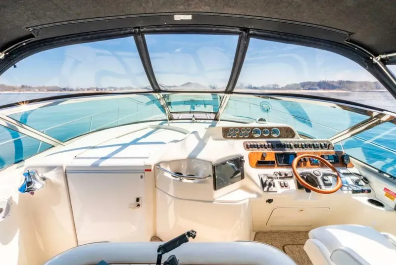 Slide: The Image of Sea Ray 400 Sundancer 1997 - 42