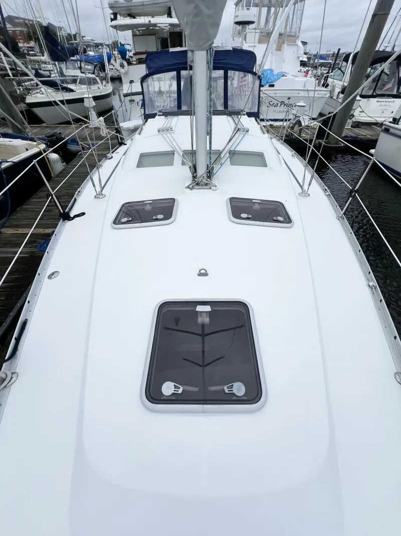 Slide: The Image of Beneteau 373 2007 - 13