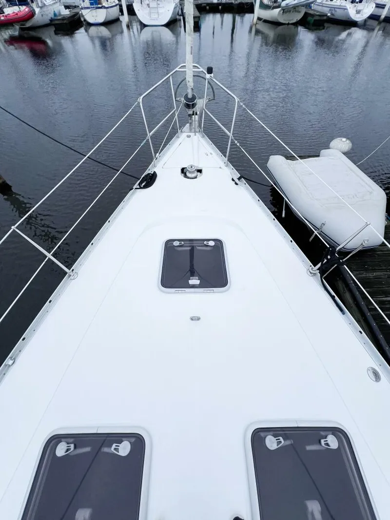 Slide: The Image of Beneteau 373 2007 - 14