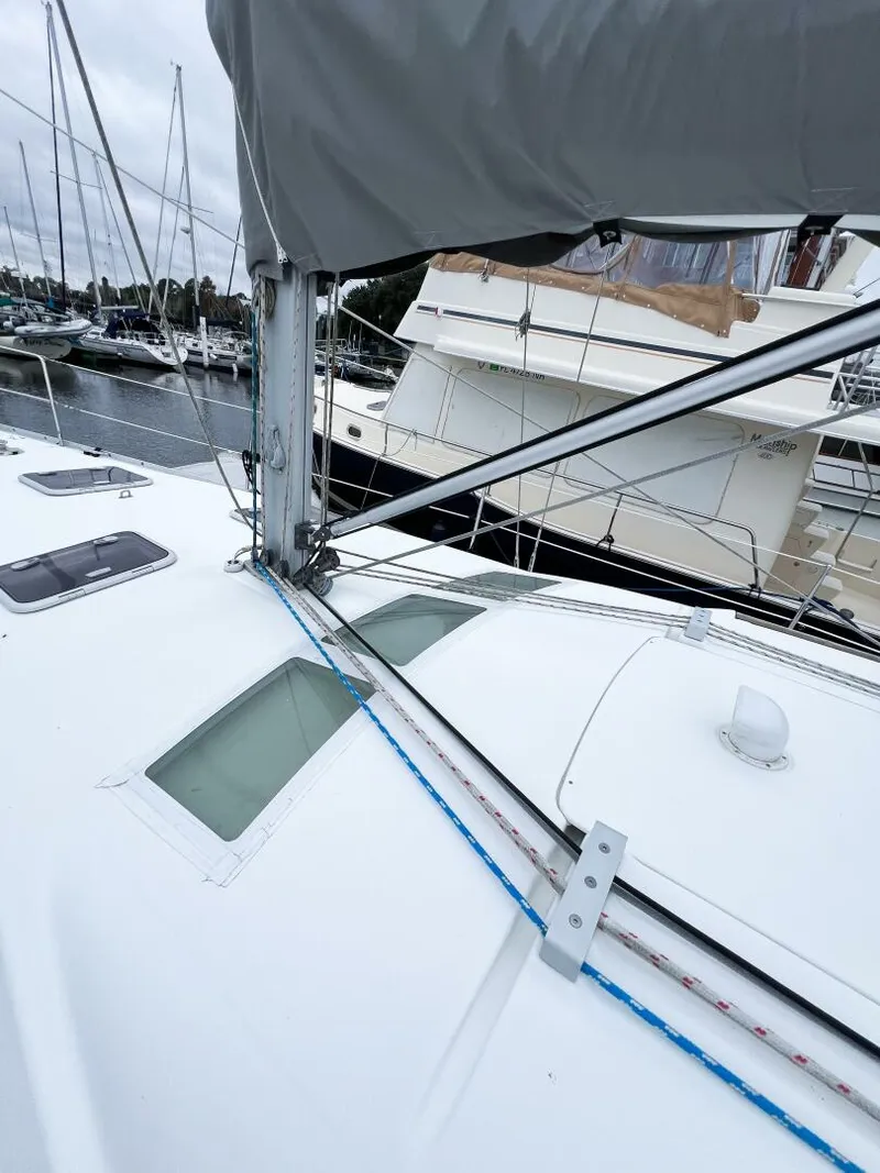 Slide: The Image of Beneteau 373 2007 - 16