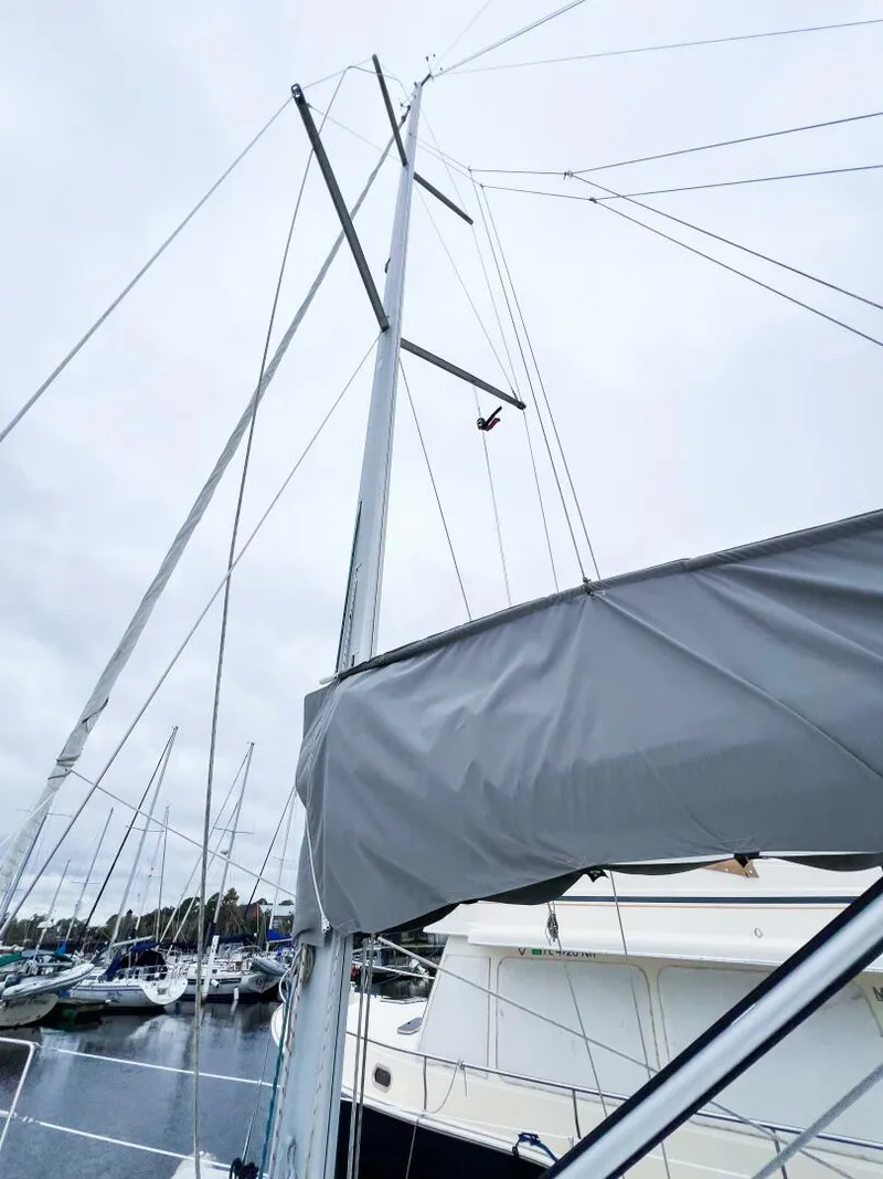 Slide: The Image of Beneteau 373 2007 - 17