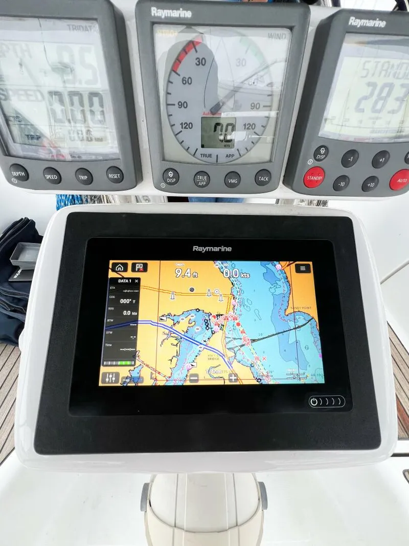 Slide: The Image of Beneteau 373 2007 - 20