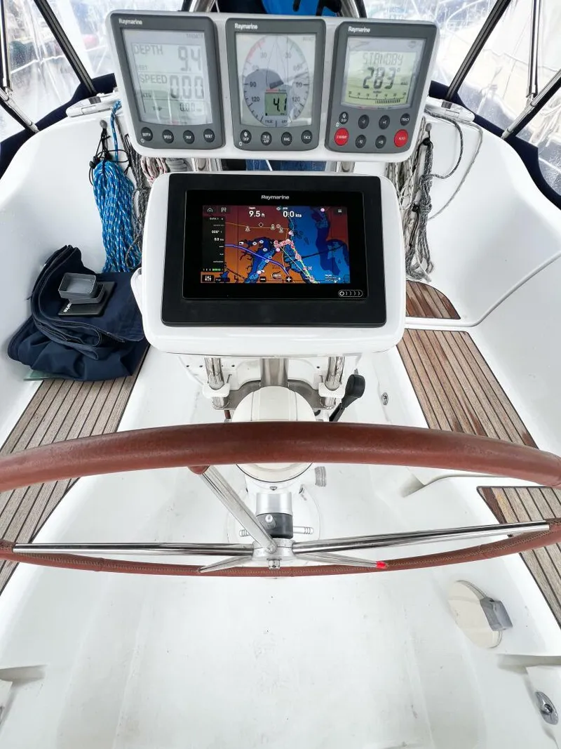 Slide: The Image of Beneteau 373 2007 - 22