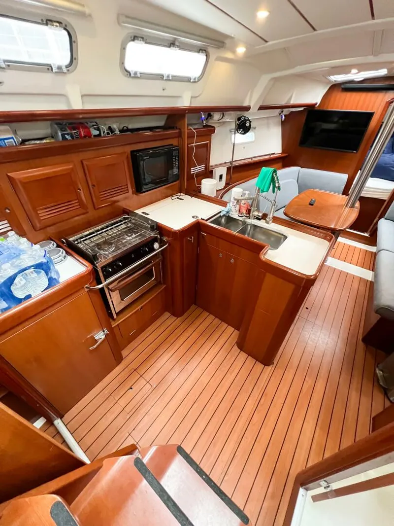 Slide: The Image of Beneteau 373 2007 - 30