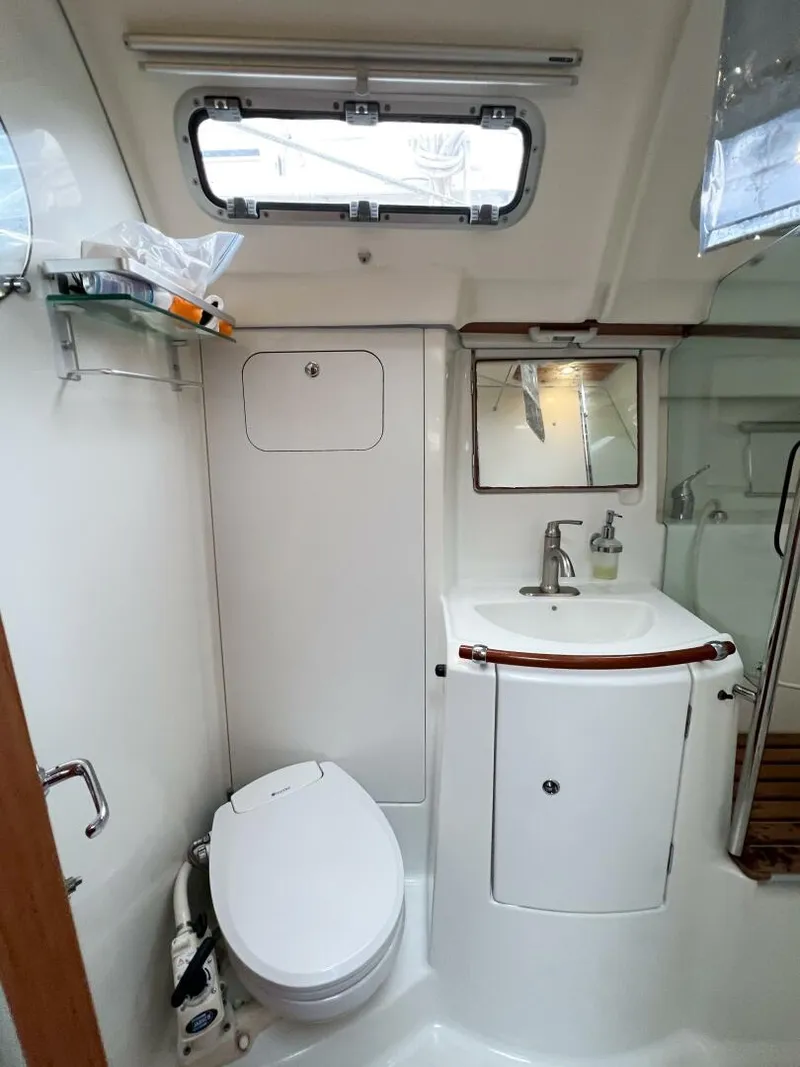 Slide: The Image of Beneteau 373 2007 - 35