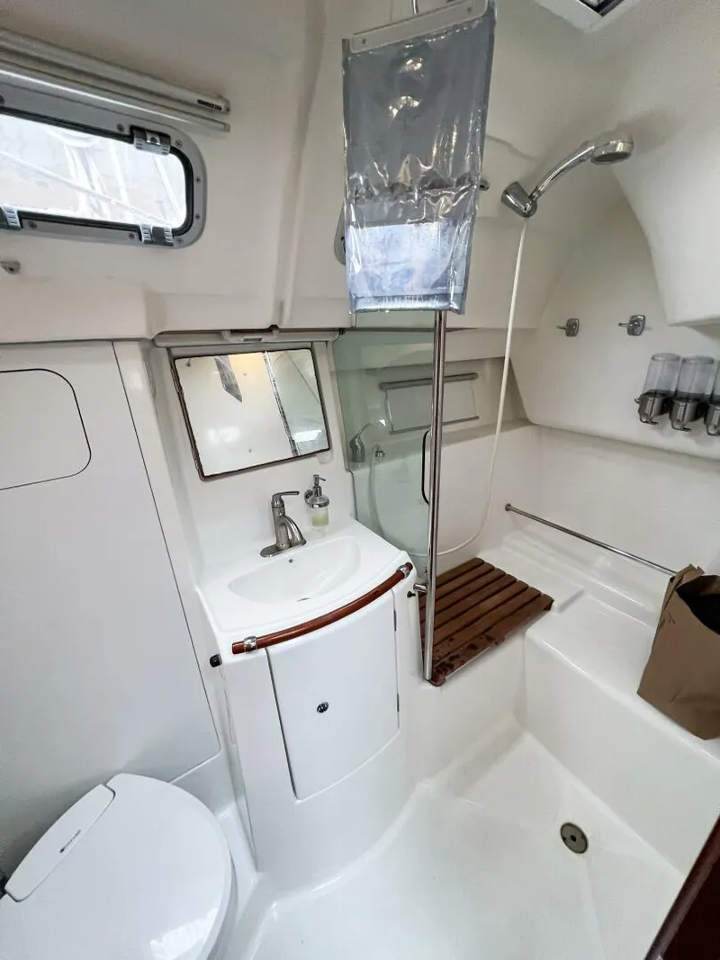Slide: The Image of Beneteau 373 2007 - 36