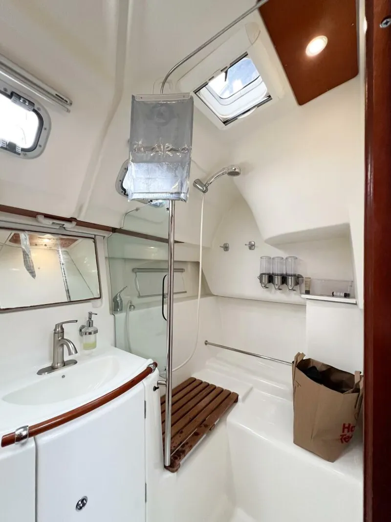 Slide: The Image of Beneteau 373 2007 - 45