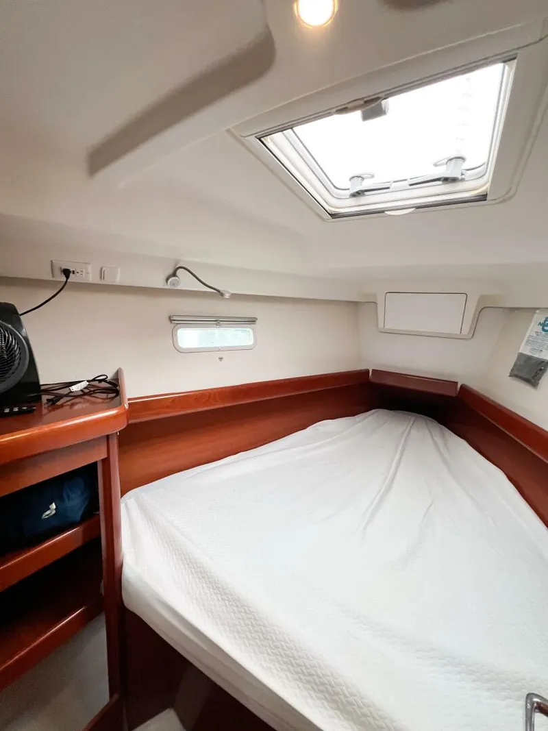 Slide: The Image of Beneteau 373 2007 - 54