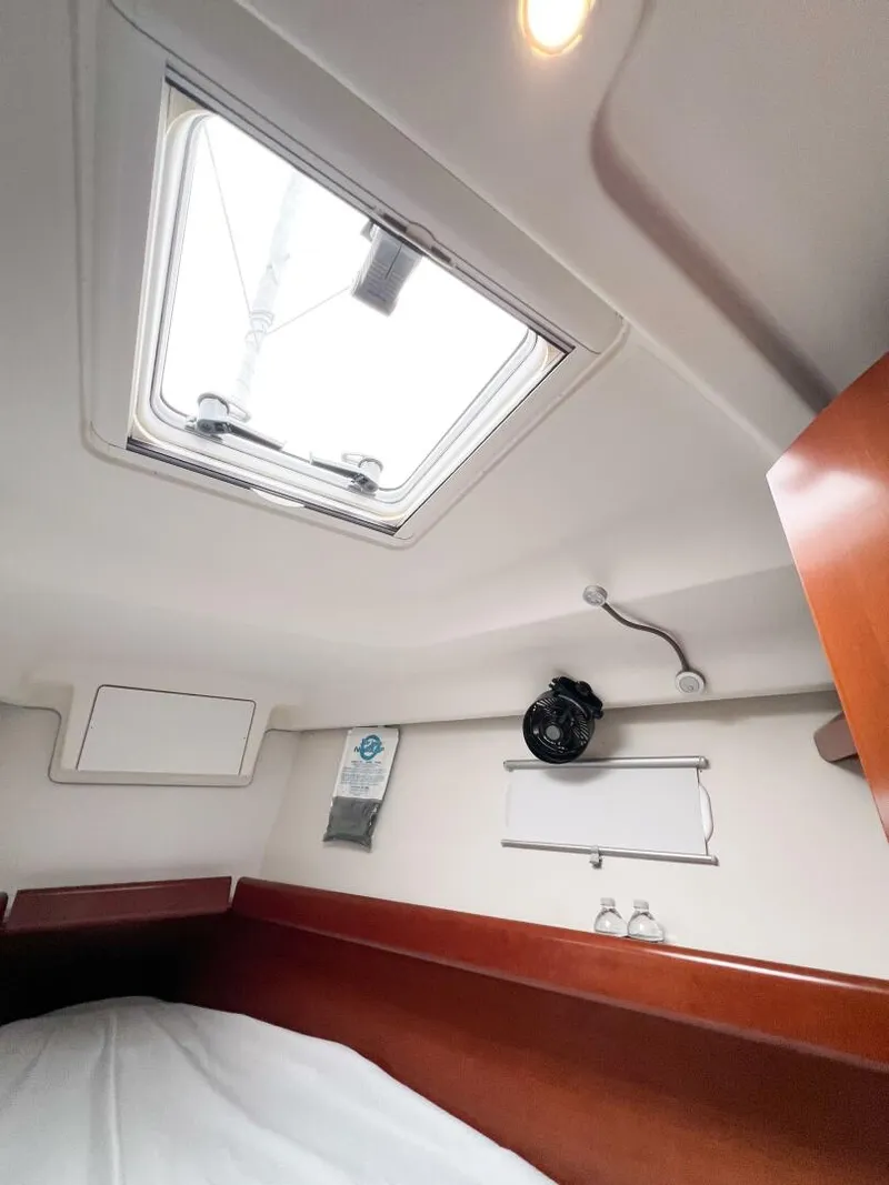 Slide: The Image of Beneteau 373 2007 - 55